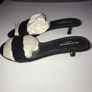 Isaac Mizrahi Black Kitten Heel Sandals Leather
